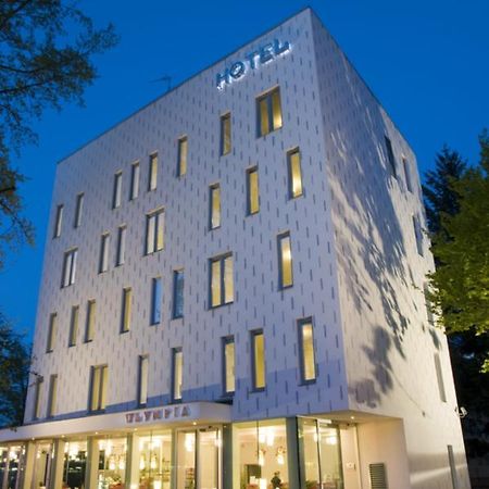 Hotel Olympia โกปชิฟนิตเซ ภายนอก รูปภาพ