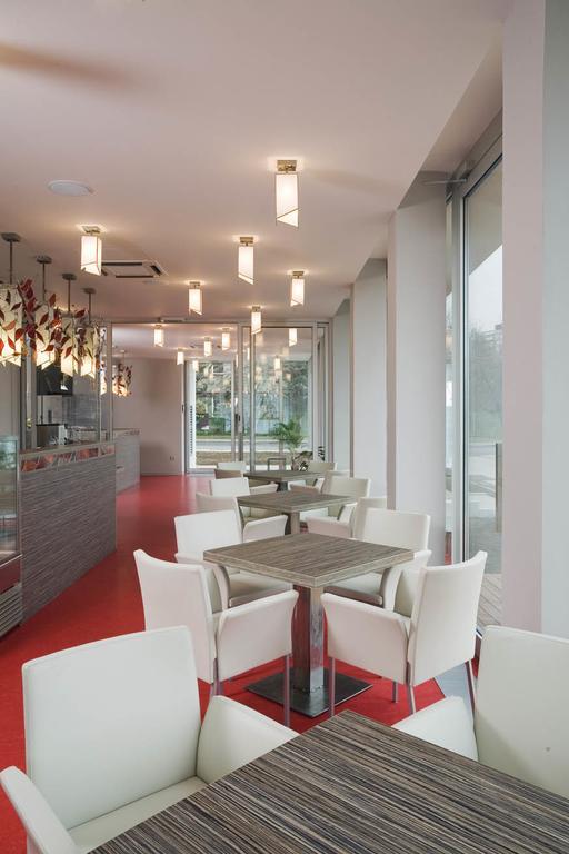 Hotel Olympia โกปชิฟนิตเซ ภายนอก รูปภาพ