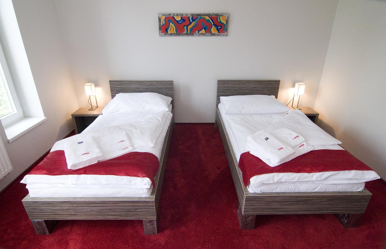 Hotel Olympia โกปชิฟนิตเซ ภายนอก รูปภาพ
